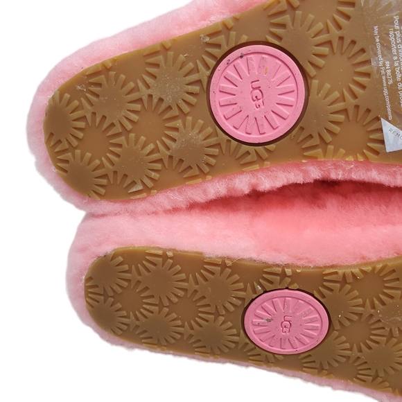 UGG Pink Fluff Yeah Bling Slides Barbie Bubblegum Fur 8 NWT - Picture 3 of 12
